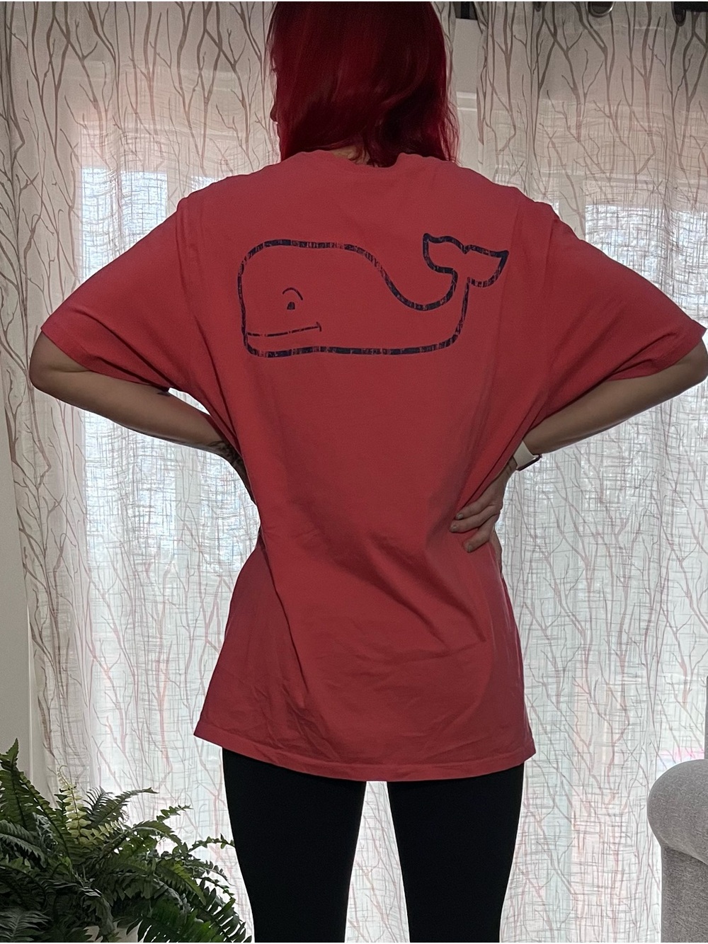 Vineyard Vines T- Shirt - Men’s Large - Red and Navy Blue Tee